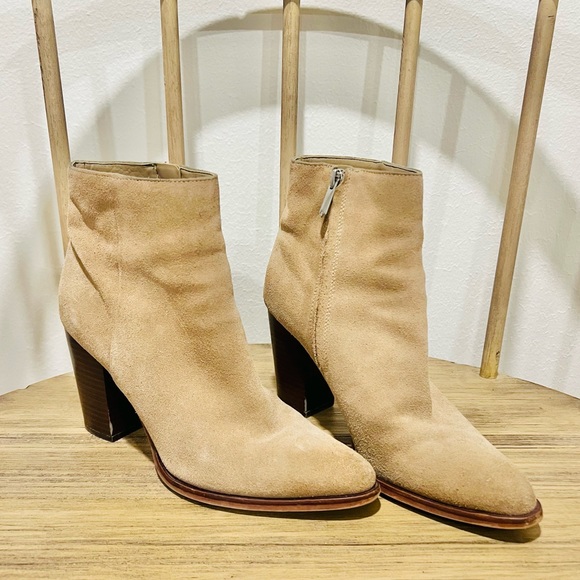 Sam Edelman Shoes - Sam Edelman Tan Suede Leather Blake Bootie in Women's Size 8